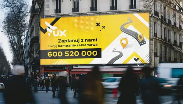 Jasna reklama outdoorowa z hasłem "Zaplanuj z nami swoją kampanię reklamową" i numerem telefonu 600 520 000. Grafika przedstawia mapę z drogami i pinezkami.